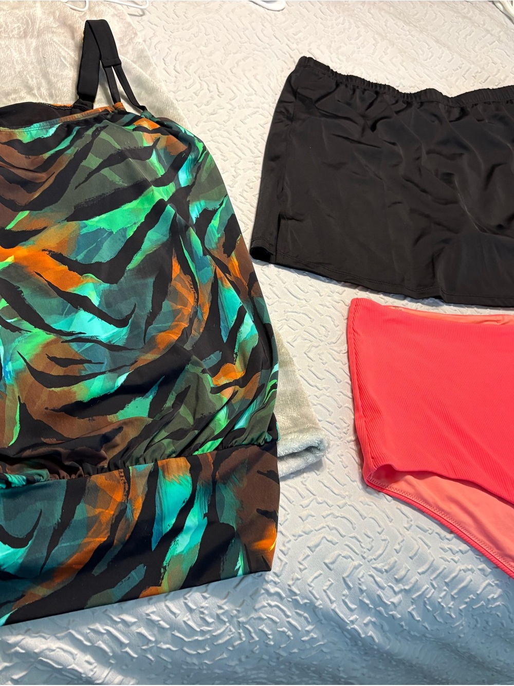 Kim Gravel Tropical Wave 2 piece size 10 Women’s Swim suit, plus VS bottoms